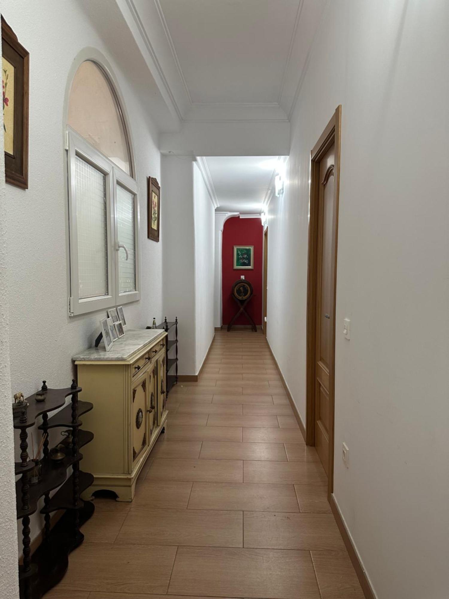 Mirador 2 Del Mercado Central - Habitacion Con Bano Privado En El Centro De La Ciudad Vella Valenza Esterno foto