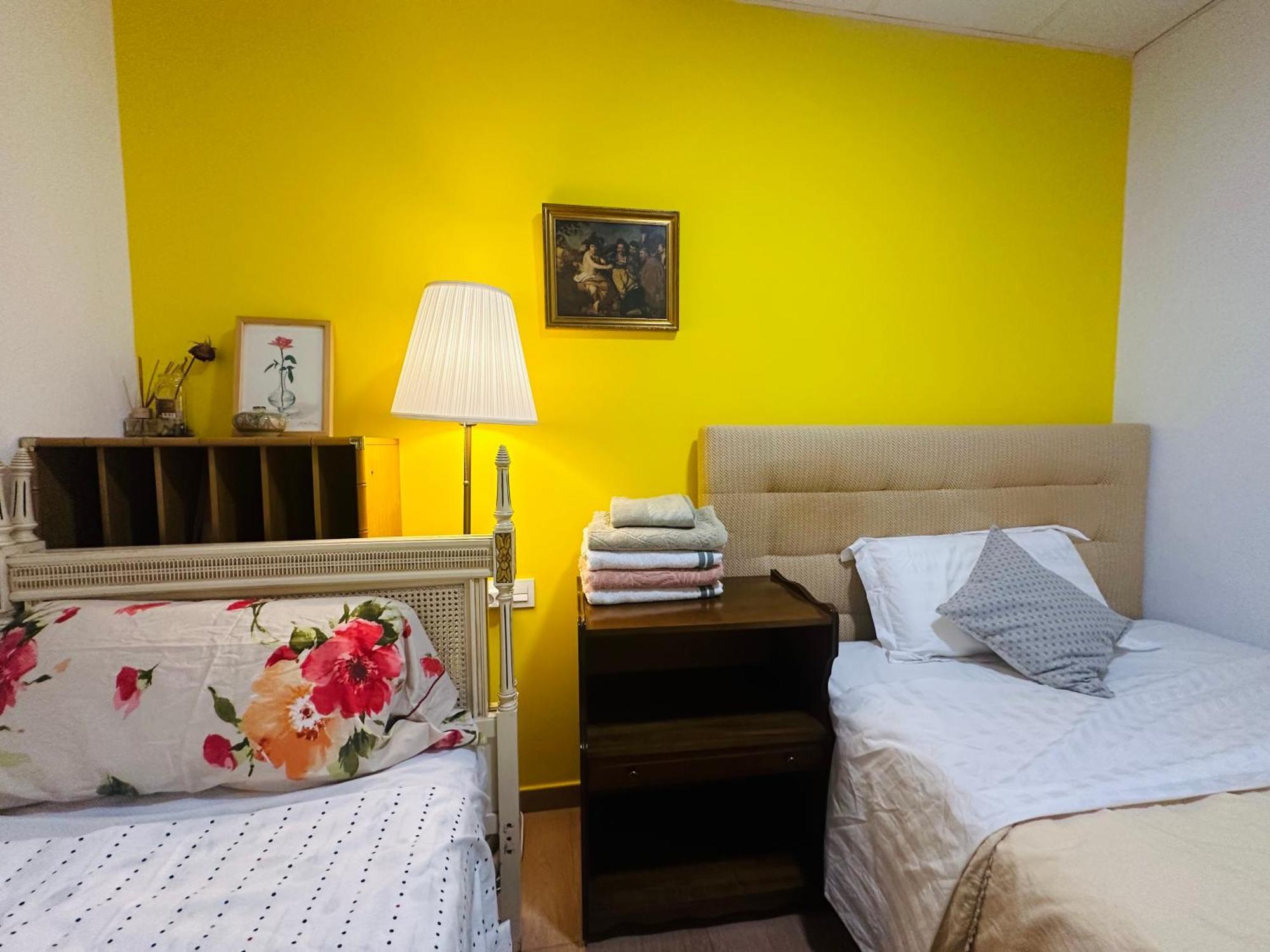 Mirador 2 Del Mercado Central - Habitacion Con Bano Privado En El Centro De La Ciudad Vella Valenza Esterno foto