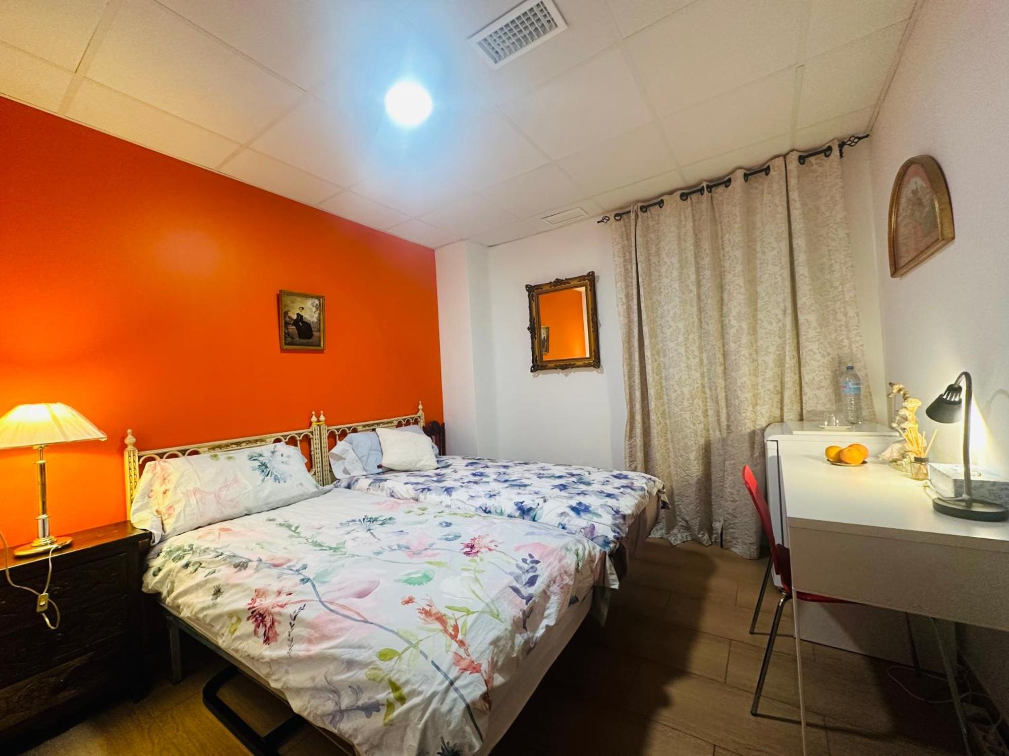 Mirador 2 Del Mercado Central - Habitacion Con Bano Privado En El Centro De La Ciudad Vella Valenza Esterno foto
