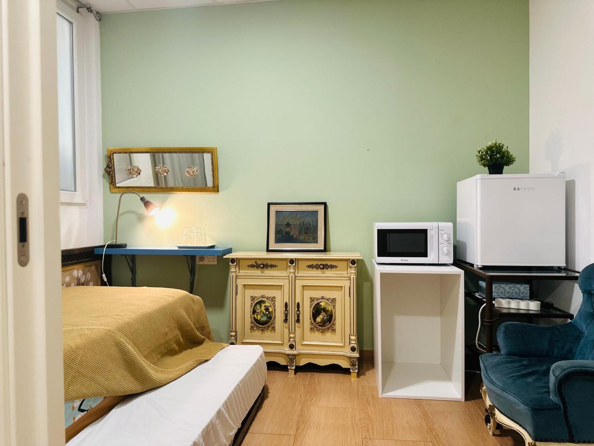 Mirador 2 Del Mercado Central - Habitacion Con Bano Privado En El Centro De La Ciudad Vella Valenza Esterno foto