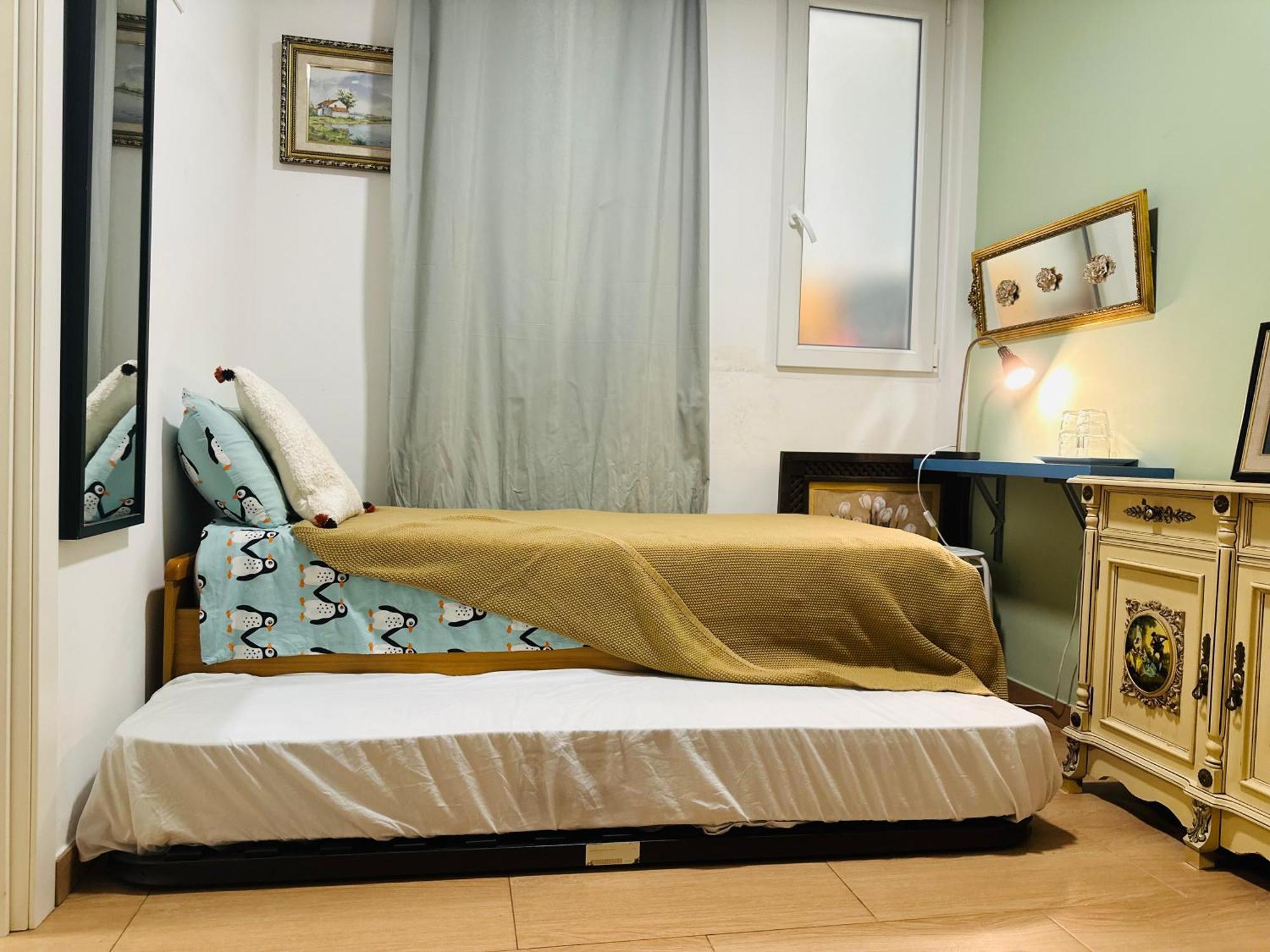 Mirador 2 Del Mercado Central - Habitacion Con Bano Privado En El Centro De La Ciudad Vella Valenza Esterno foto
