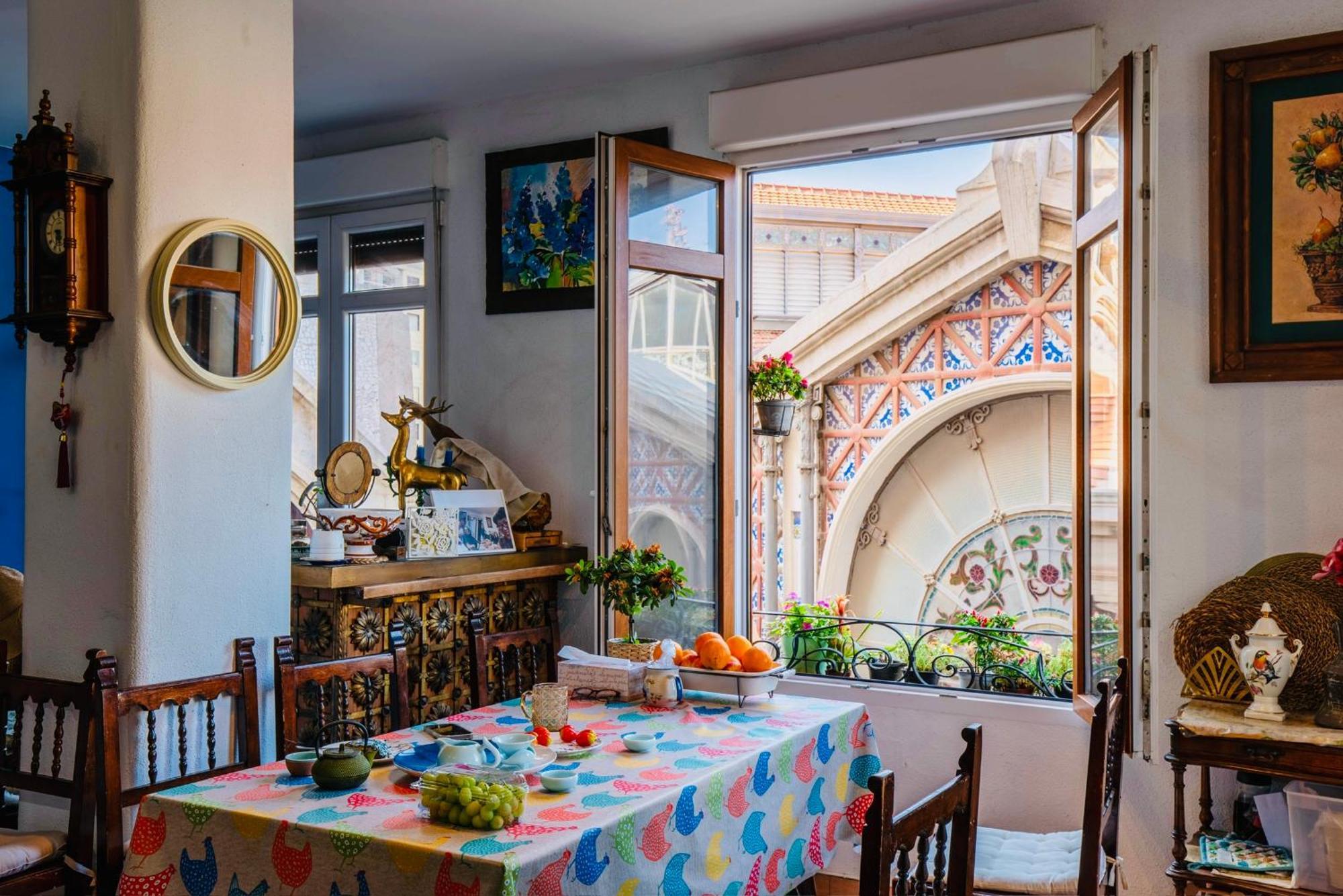 Mirador 2 Del Mercado Central - Habitacion Con Bano Privado En El Centro De La Ciudad Vella Valenza Esterno foto