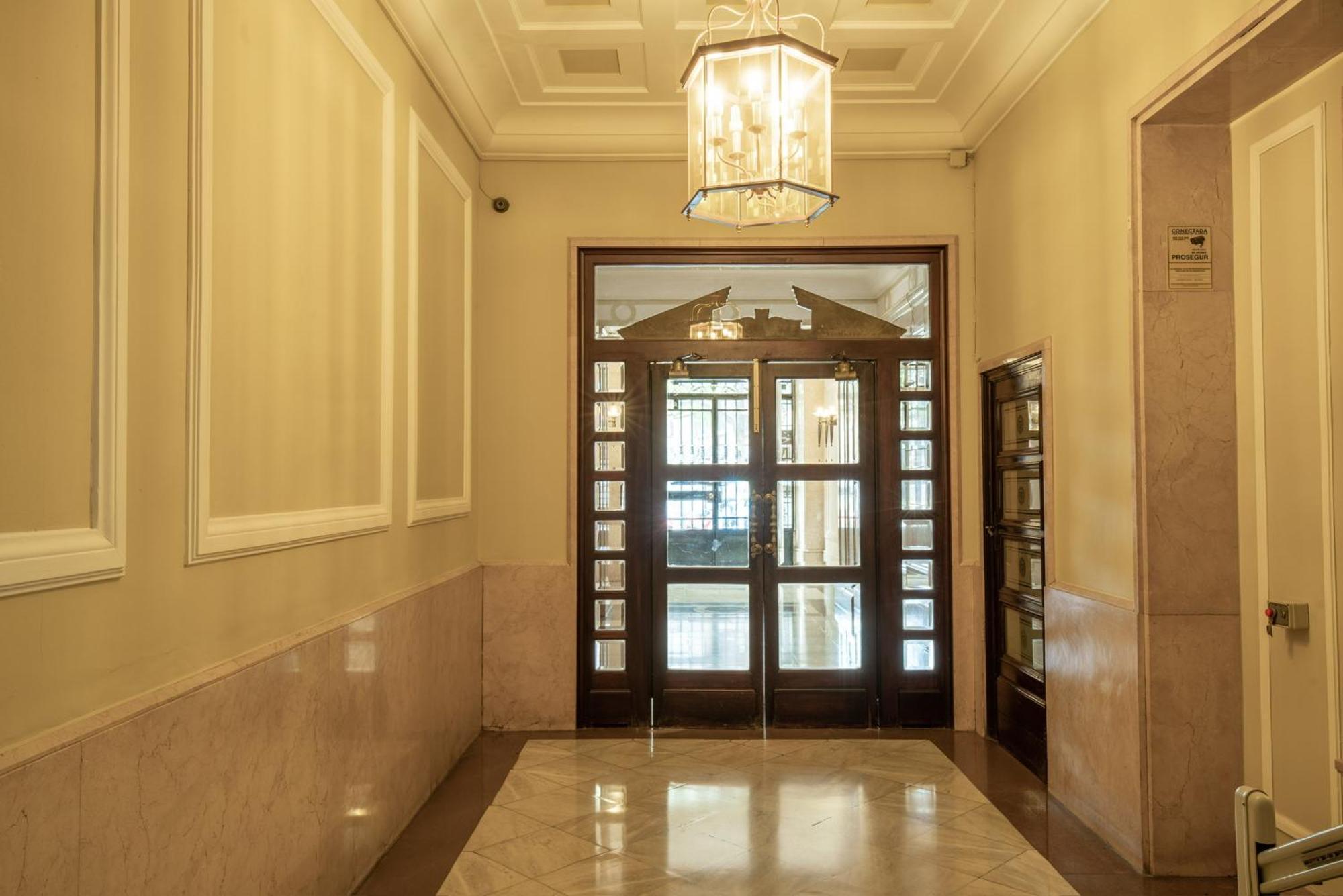 Mirador 2 Del Mercado Central - Habitacion Con Bano Privado En El Centro De La Ciudad Vella Valenza Esterno foto